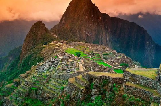 Cusco Through the Mountains